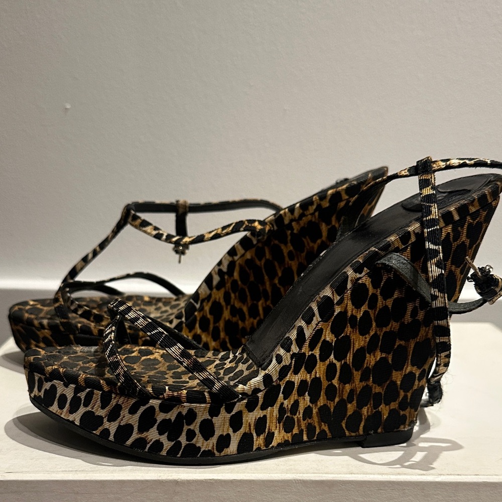 D&G Animal Print Women's Heels - Picture 4 of 9